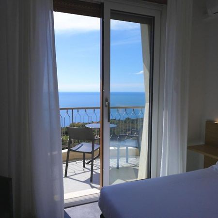 Hotel Due Gemelli Riomaggiore Bagian luar foto