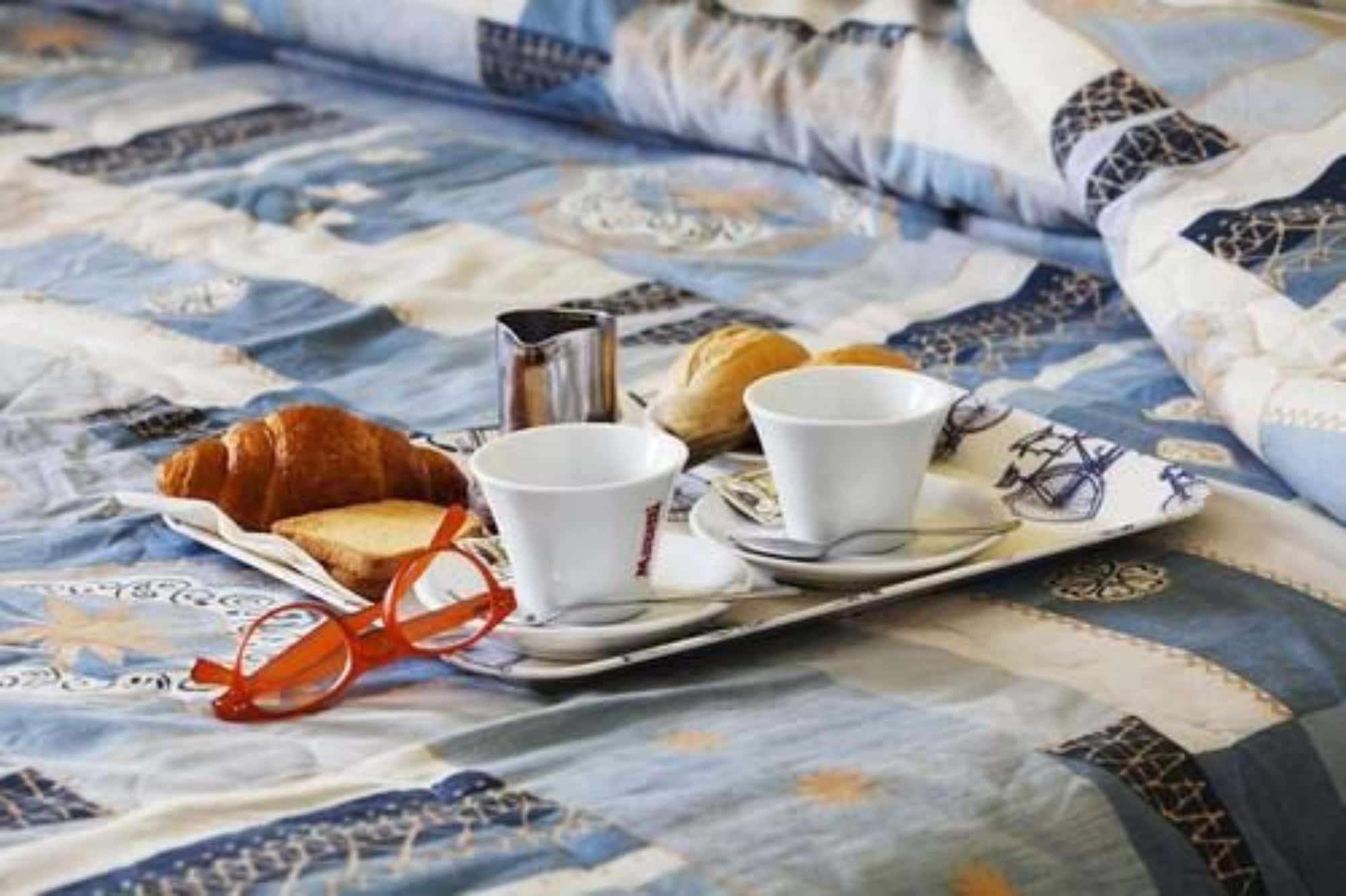 Hotel Due Gemelli Riomaggiore Bagian luar foto