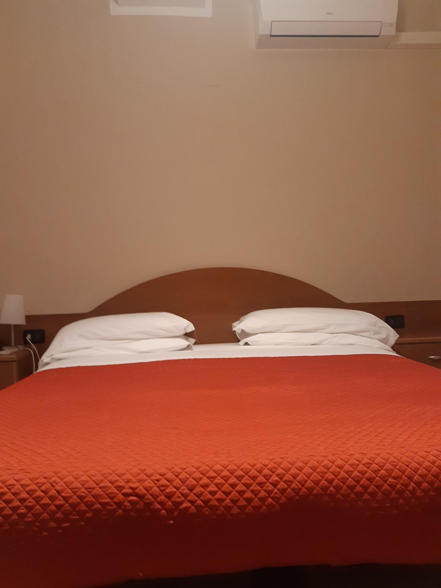 Hotel Due Gemelli Riomaggiore Bagian luar foto