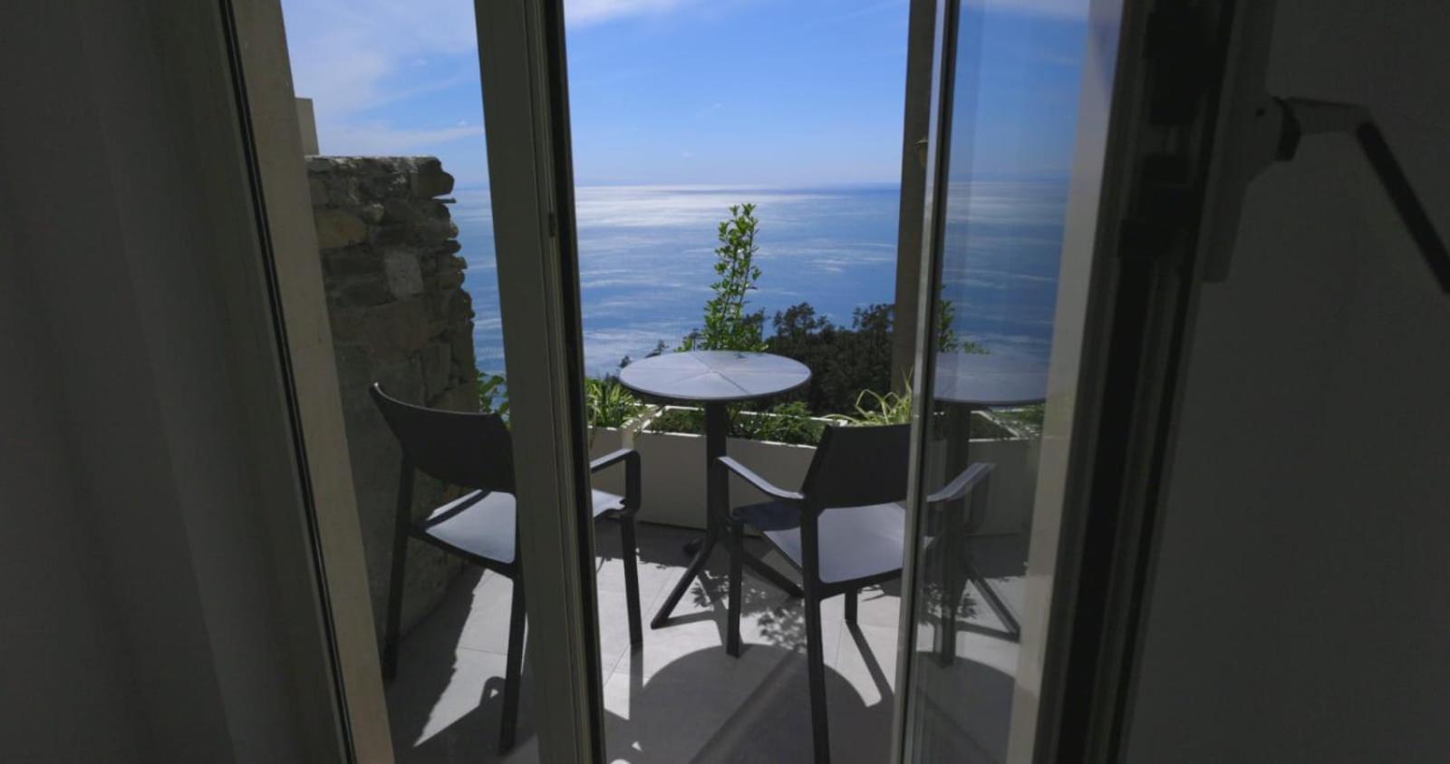 Hotel Due Gemelli Riomaggiore Bagian luar foto