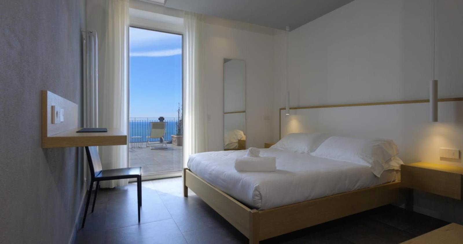 Hotel Due Gemelli Riomaggiore Bagian luar foto